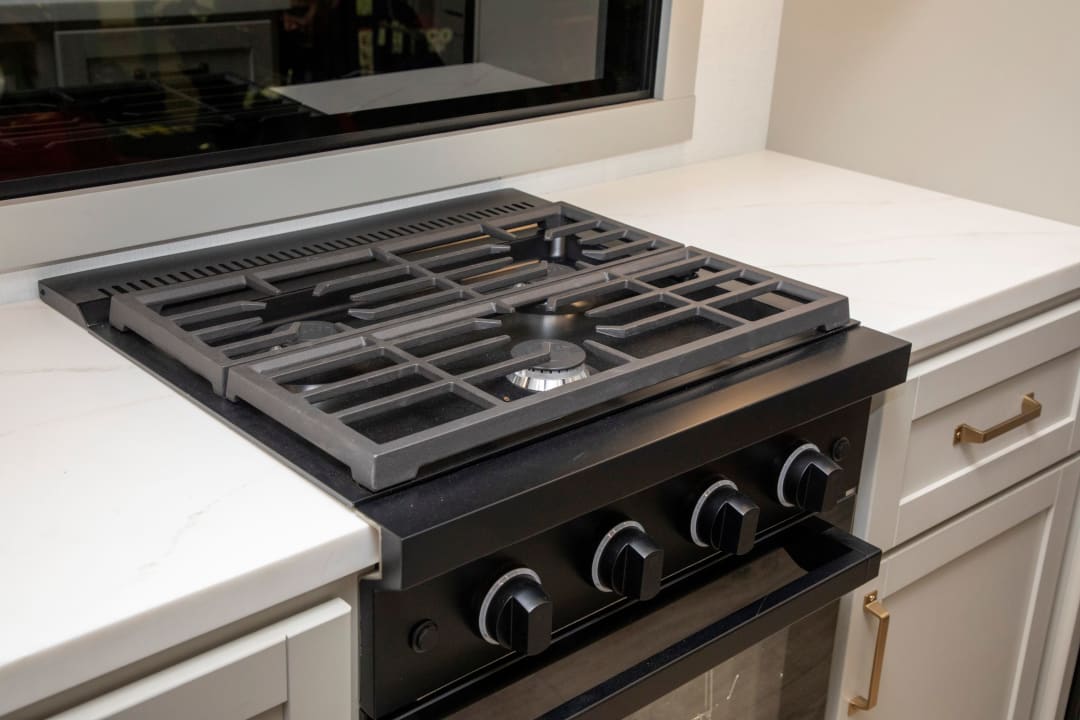 Furrion Chef Collection 24" RV 3-Burner Gas Range Black #FGR24D3A1A-BL