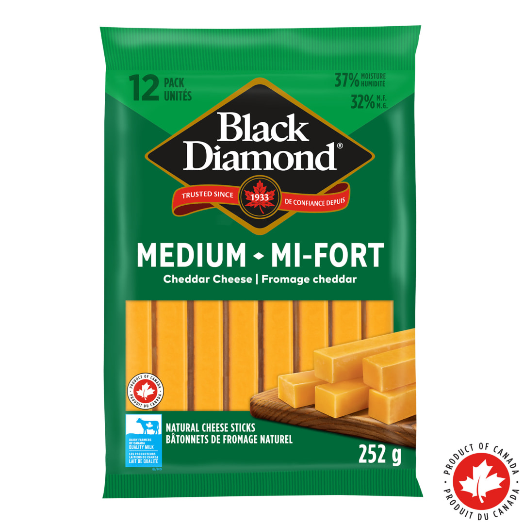 Black Diamond Medium Cheddar Cheese Sticks, 252g