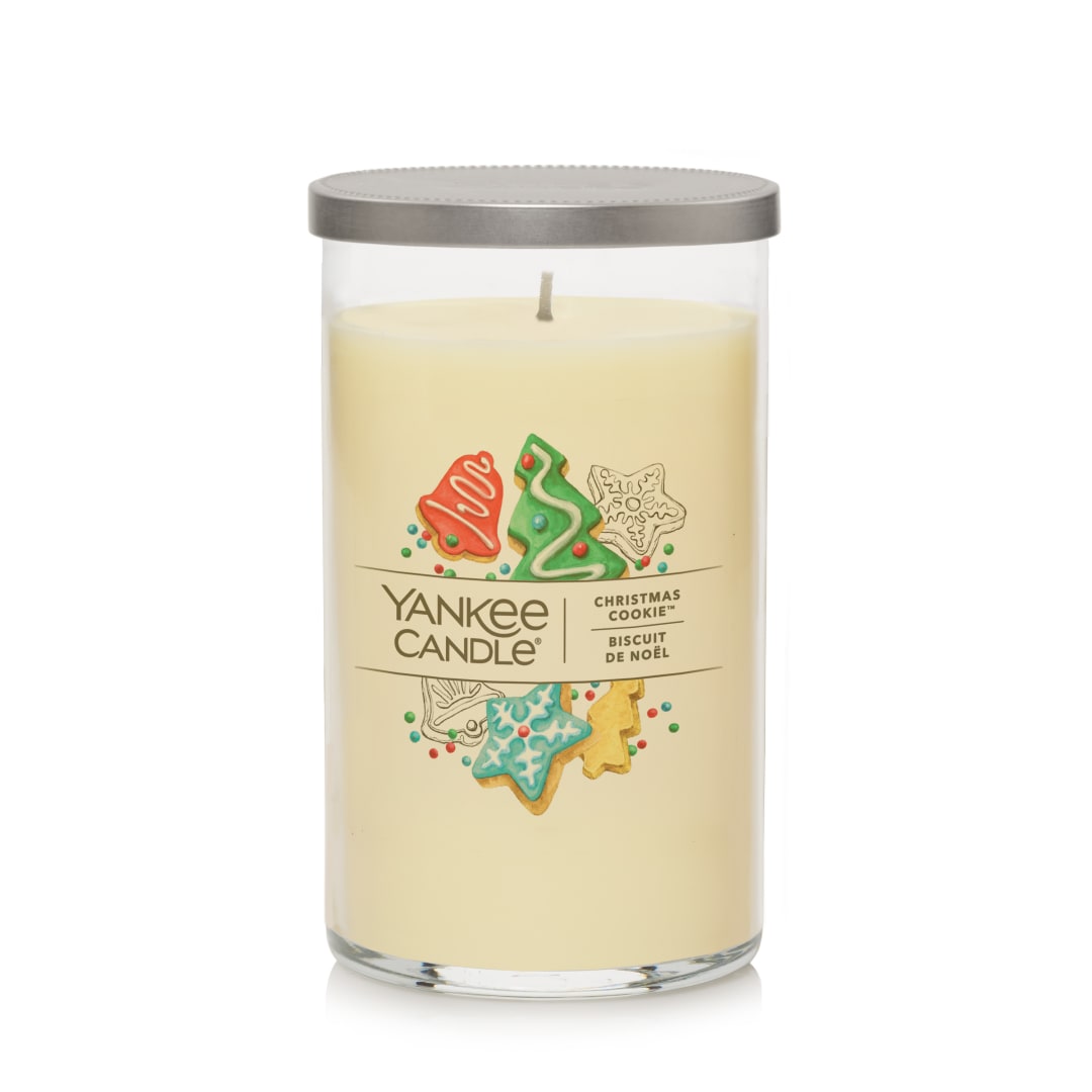 Yankee Candle Christmas Cookie Signature Medium Pillar Candle