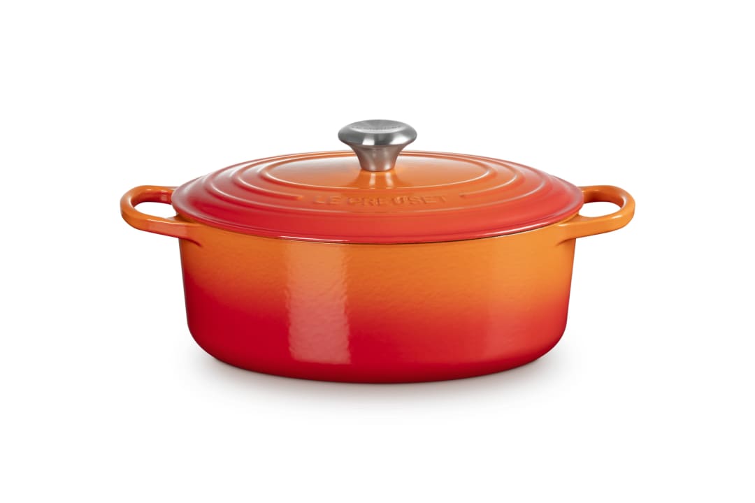 Signature Oval Dutch Oven, 5 qt. - Flame