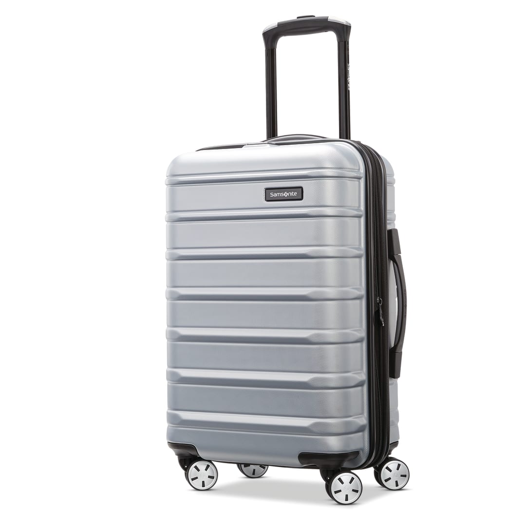 Omni 2 22X14X9 Carry-On Spinner - Arctic Silver