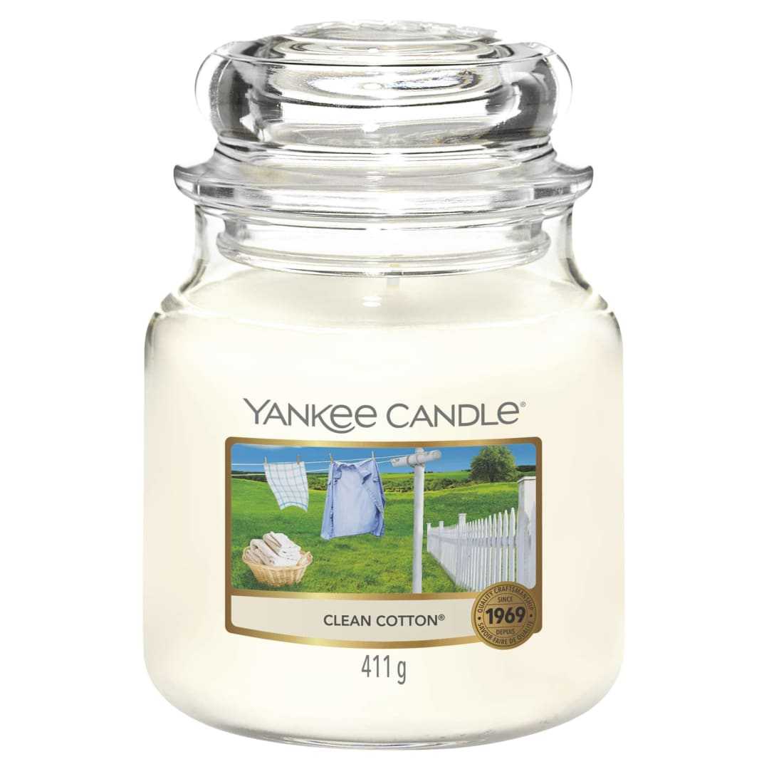 Yankee Candle® Scented Candle | Clean Cotton Medium Jar Candle | Long Burning Candles: up to 75 Hours | Gifts for Women