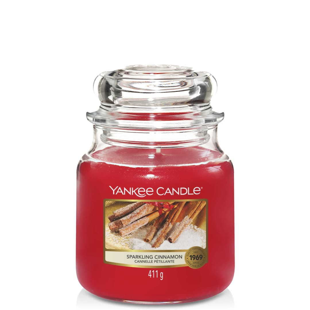 Yankee Candle® Scented Candle | Sparkling Cinnamon Medium Jar Candle| Burn Time: up to 75 Hours