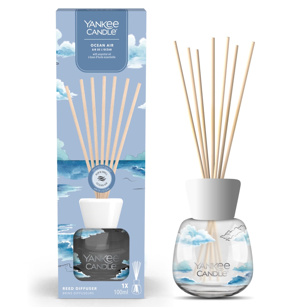 Yankee Candle® Signature Reed Diffuser | Ocean Air | 100ml | Up to 6 Weeks of Fragrance | Perfect Gifts for Women