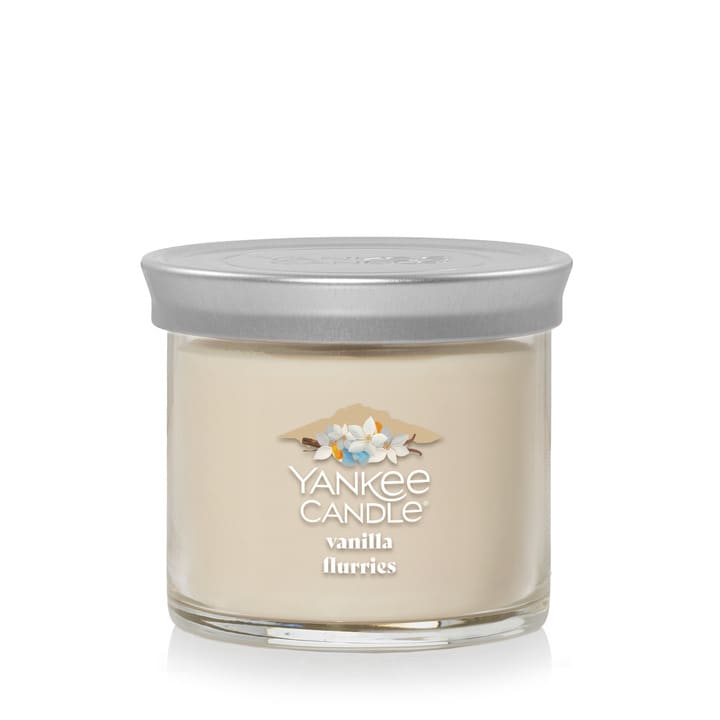 Yankee Candle Vanilla Flurries Small Tumbler Scented Candles, 4.3 oz