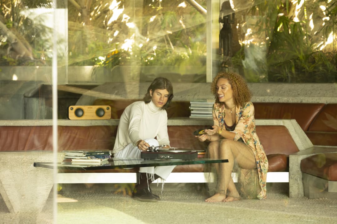 SIMMER DOWN WIRELESS T-TABLE