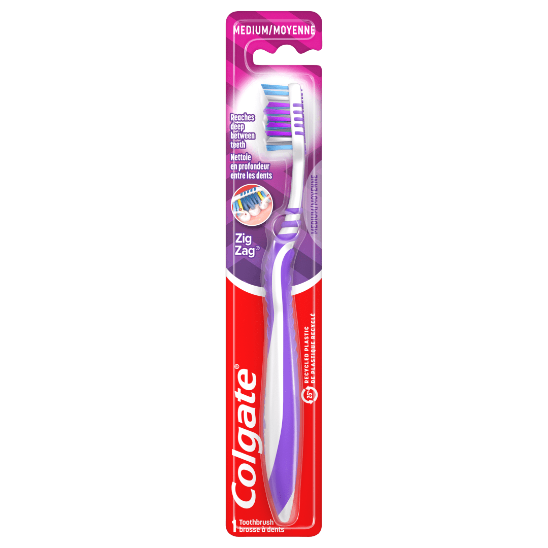 Colgate ZigZag Deep Clean Adult Medium Toothbrush, Medium Bristled Manual Toothbrush, 1 Pack