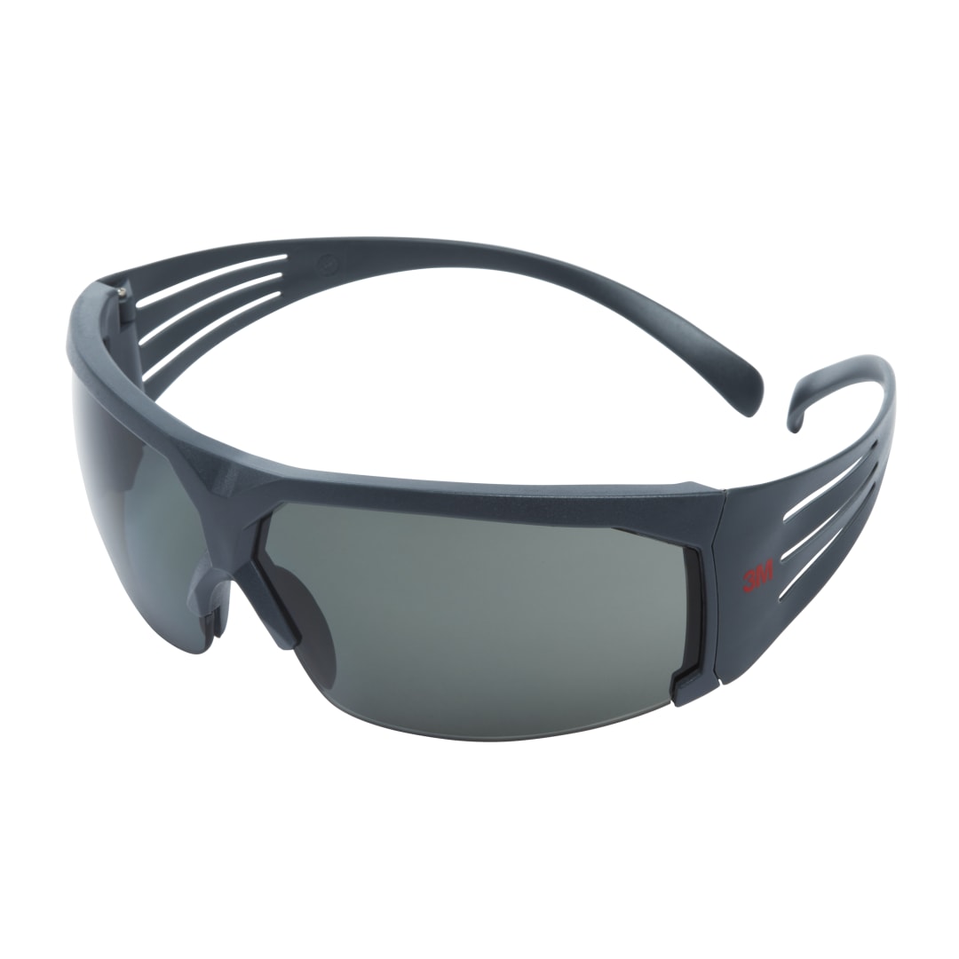 3M™ SecureFit™ 600 İş Güvenliği Gözlükleri, Gri çerçeve, Çizilmeye Dayanıklı, Gri Polarize Lens, SF611AS-EU, 20/Kutu