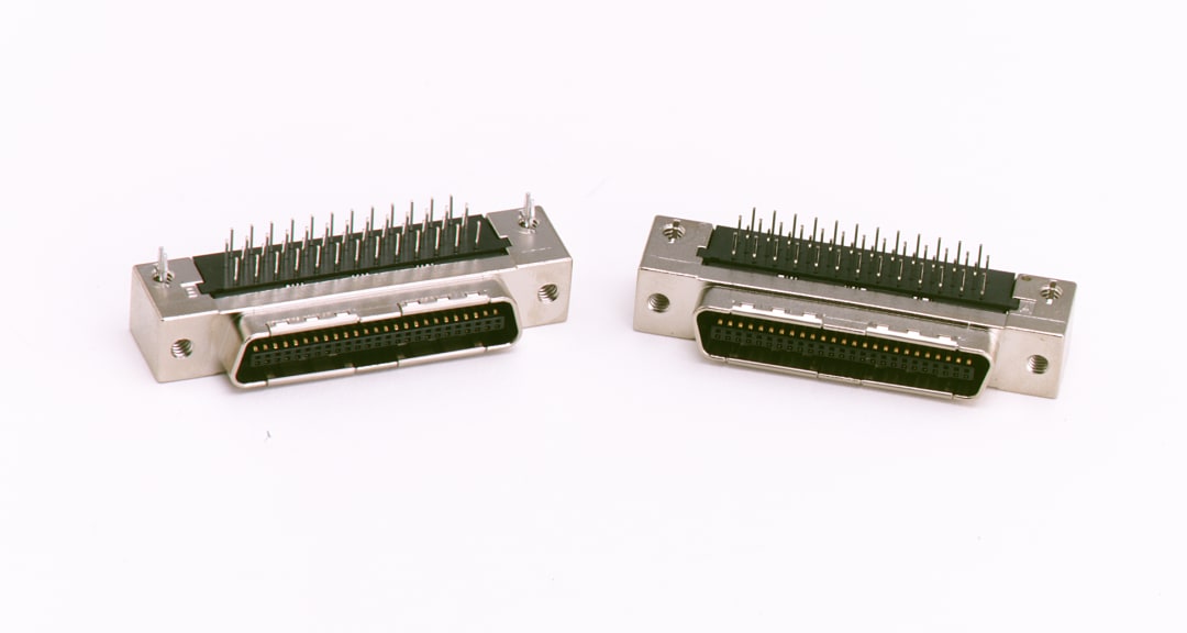 3M™ 10150-5212 PL, MDR Stiftstecker, 90° abgewinkelt, 50-pol, 101 Serie, 1,27 mm, 0,20 µm Au