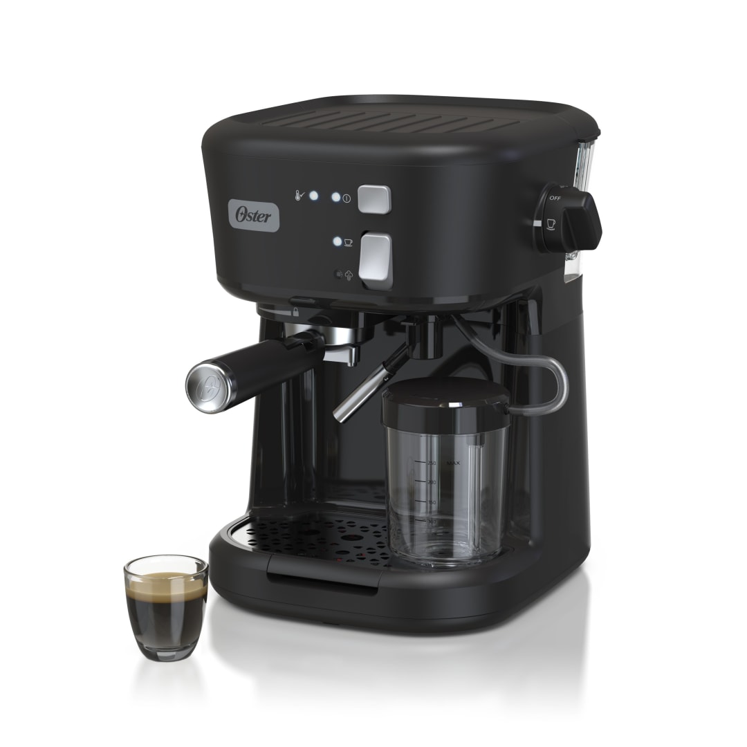 Oster® Cafetera, para Espresso y Cappuccino, con Espumador de Leche, Negro