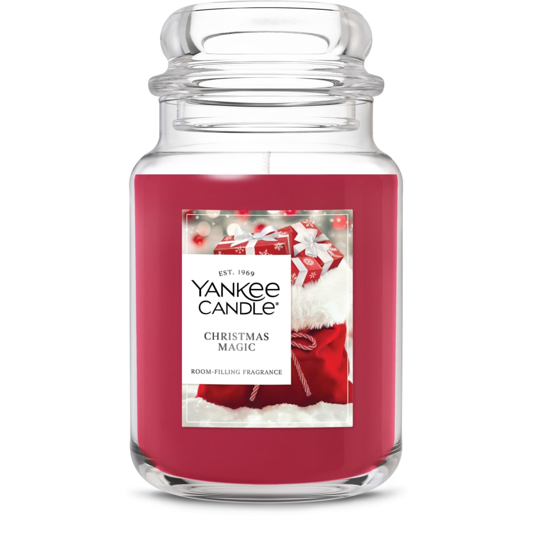 Yankee Candle® Christmas Magic Scented Candle, 22oz Large Jar with up to 150 Hour Burn Time, Great for gifting, Holidays