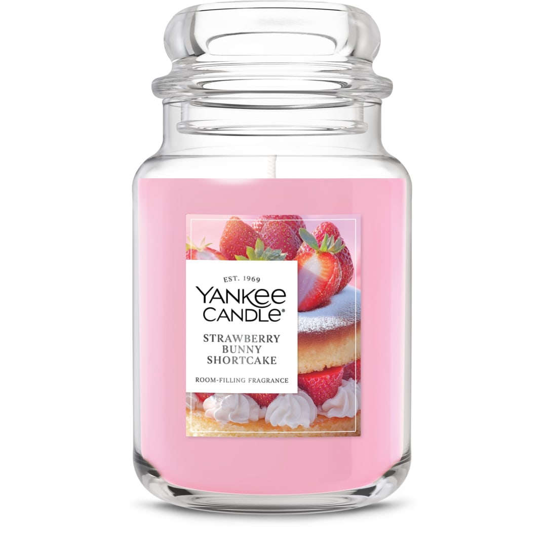 Yankee Candle Large Jar Scented Candle with up to 150 Hour Burn Time, Premium Plant Wax Blend for Consistent Burn, 22 oz Jar Candle with Room Filling Fragrance, Strawberry Bunny Shortcake