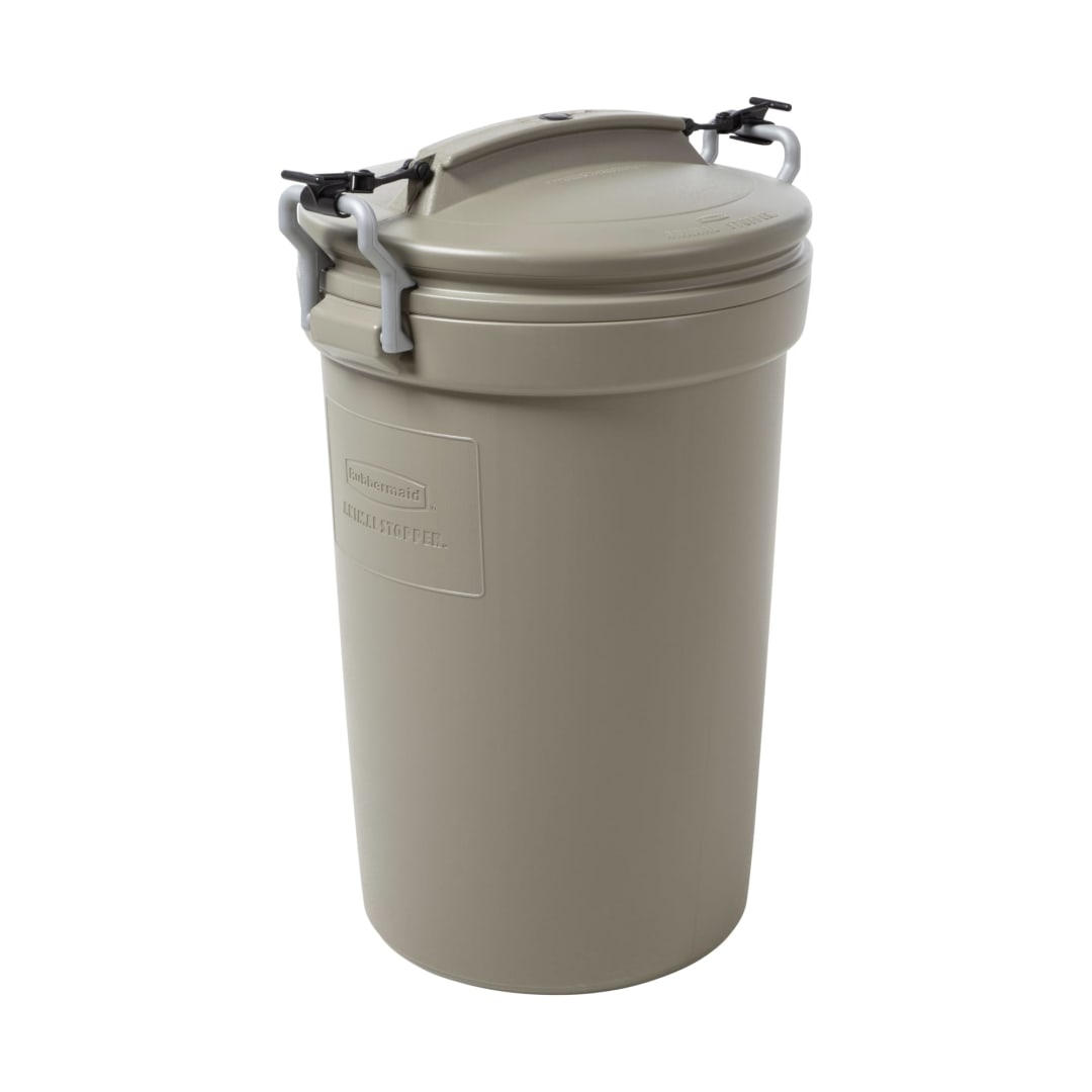 Rubbermaid 32G Animal Stopper Trash Can