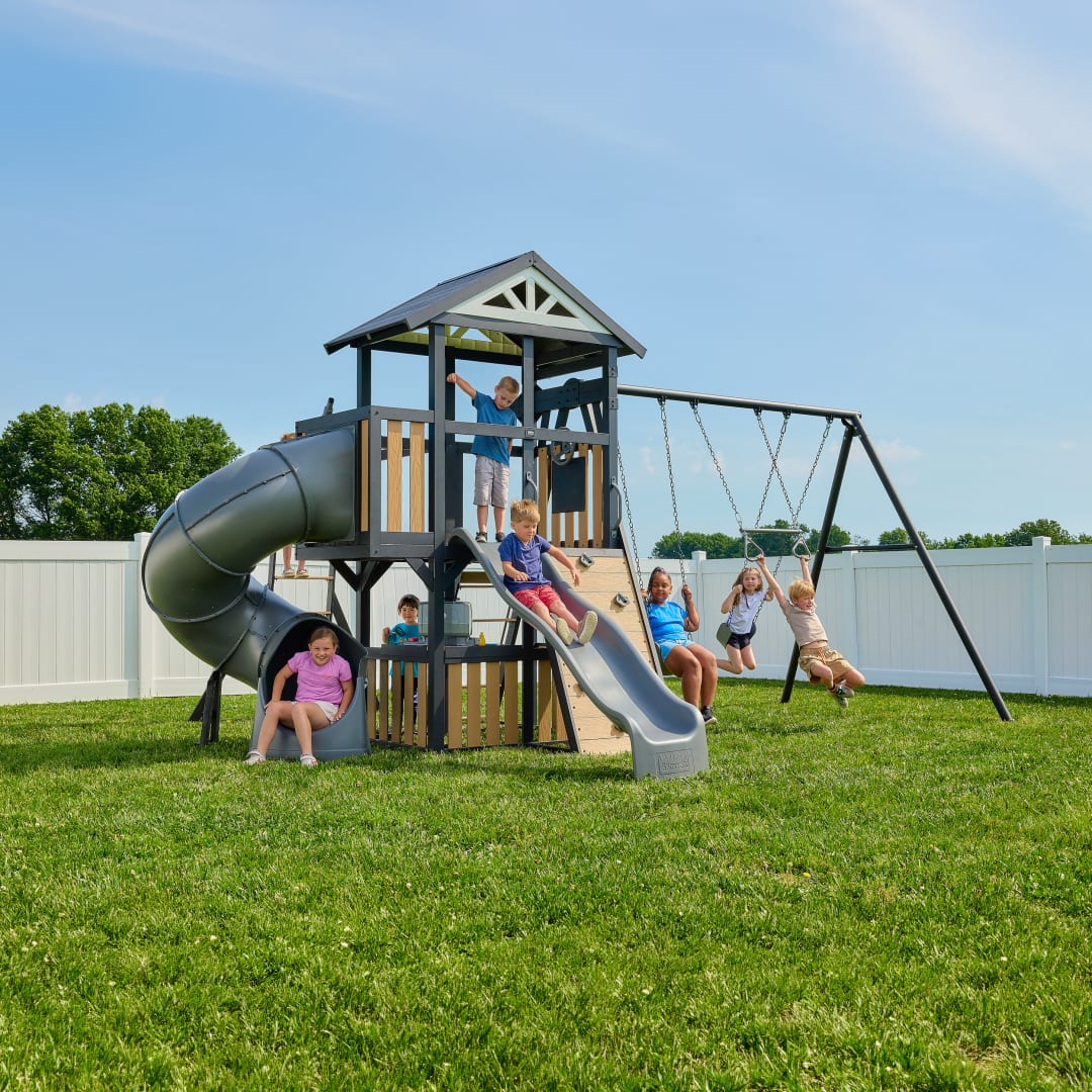 Atlas w/tube slide and monkey bars