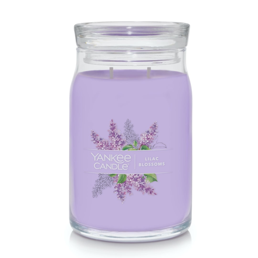 Yankee Candle® Lilac Blossoms Signature Large Jar Candle