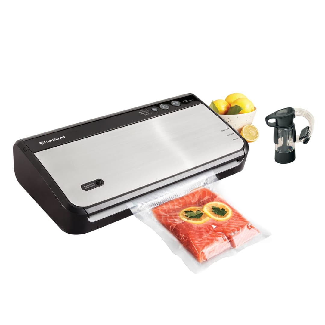 FoodSaver Vacuum Sealing System, Vacuum Sealer with Handheld Sealer Attachment, Black/Stainless