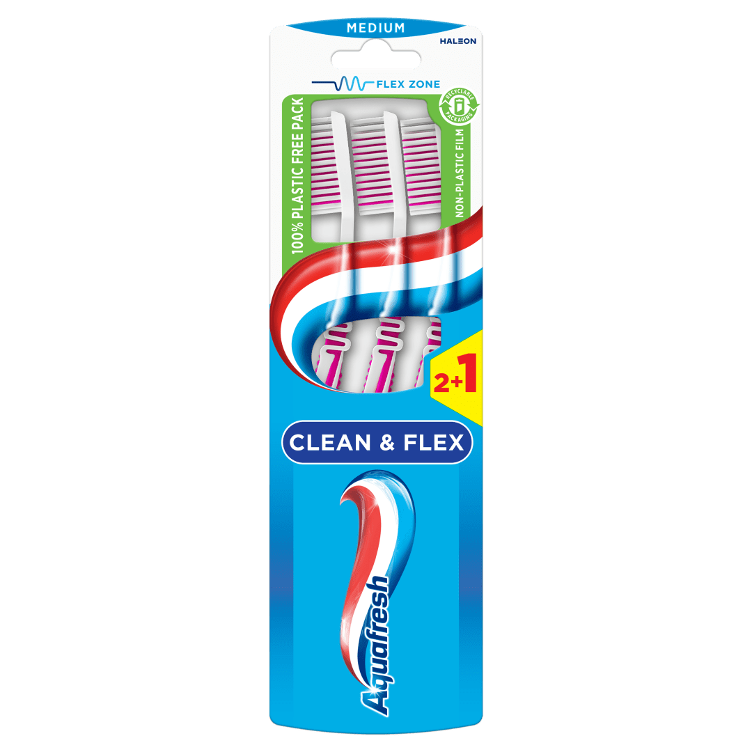 Aquafresh Clean & Flex Medium Tandenborstel 2+1 gratis