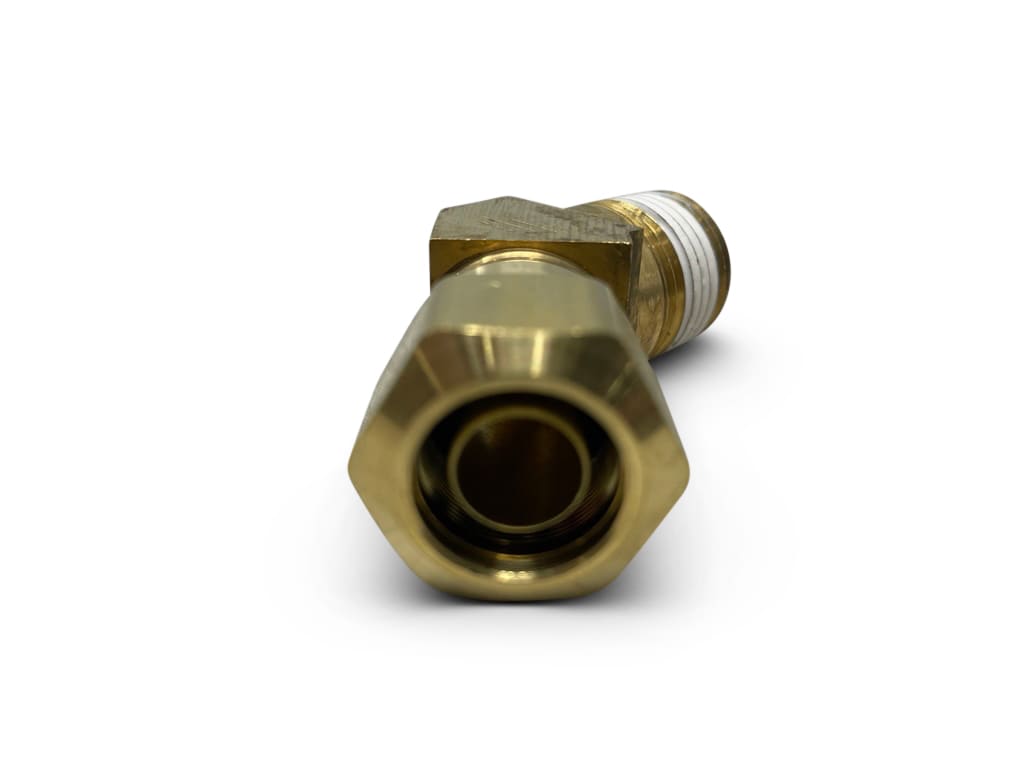 5/8 X 1/2 NPT 45 Degree Air Brake Fitting