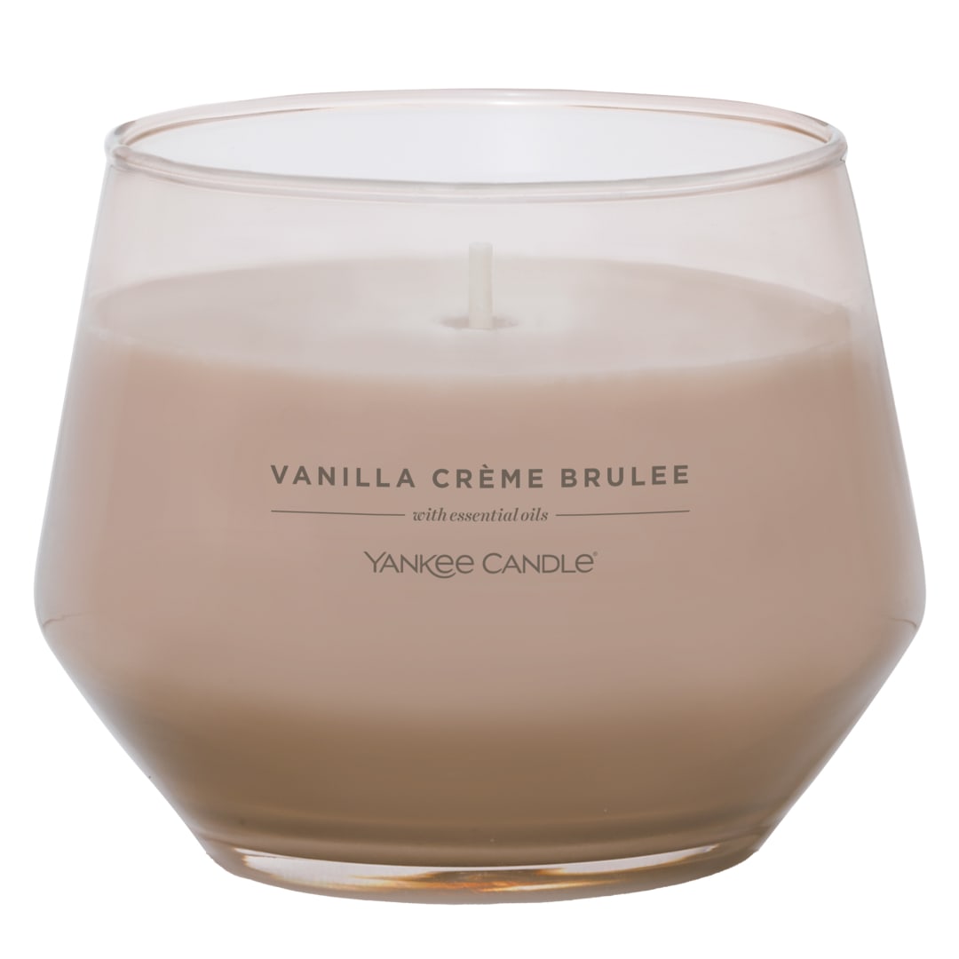 Yankee Candle Studio Vela perfumada | Vela mediana de vainilla crème brûlée | Larga duración: 35-50 horas | Elegante diseño de recipiente de cristal con cera beige | Regalos perfectos para mujeres