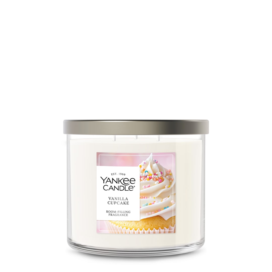 Yankee Candle® 3 Wick Candle Jar, Scented Candle with up to 40 Hours of Burn Time, Premium Plant Wax Blend for Consistent Long Lasting Scent from First to Last Burn, Vanilla Cupcake