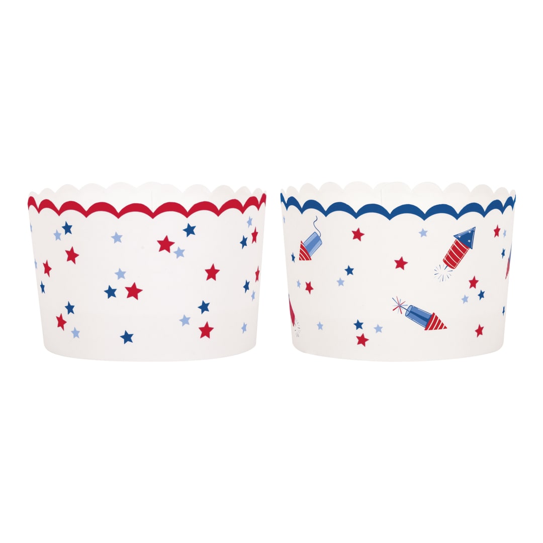 Patriotic USA Scalloped Paper Treat Cups, 16ct