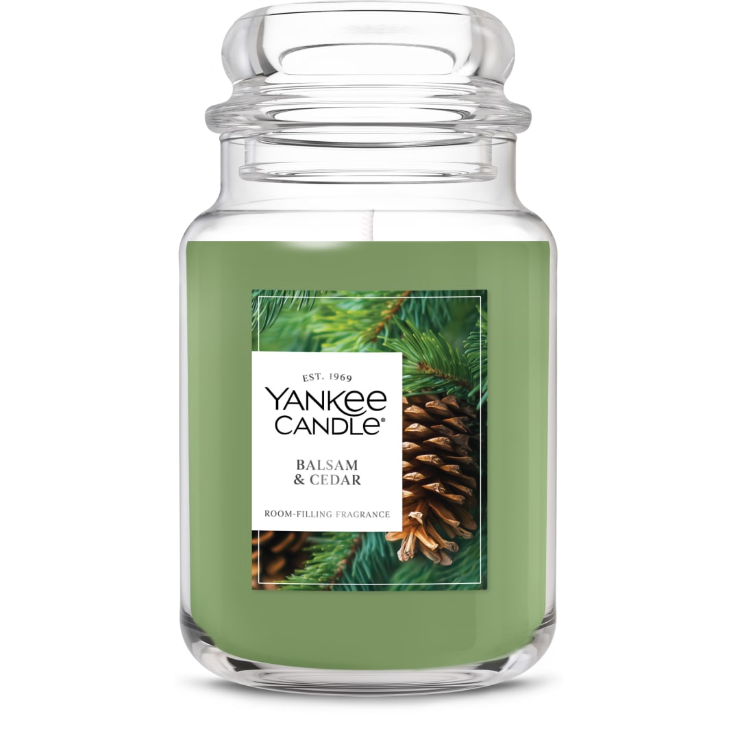 Yankee Candle® Large Jar Scented Candle with up to 150 Hour Burn Time, Premium Plant Wax Blend for Consistent Burn, 22 oz Jar Candle with Room Filling Fragrance, Balsam & Cedar