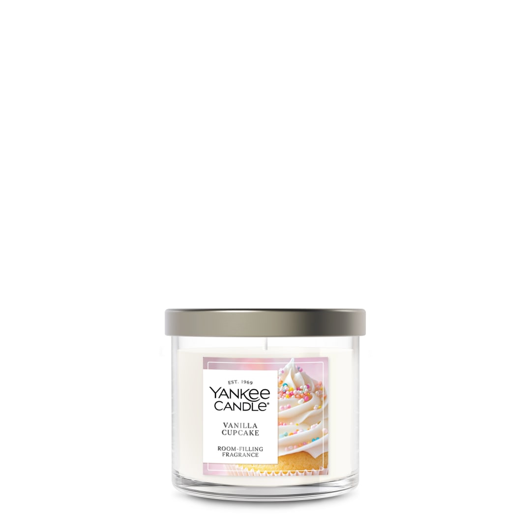 Yankee Candle® Small Tumbler Scented Candle with up to 40 Hour Burn Time, Premium Plant Wax Blend for Consistent Burn, 4.3 oz Tumbler Candle with Room Filling Fragrance, Vanilla Cupcake