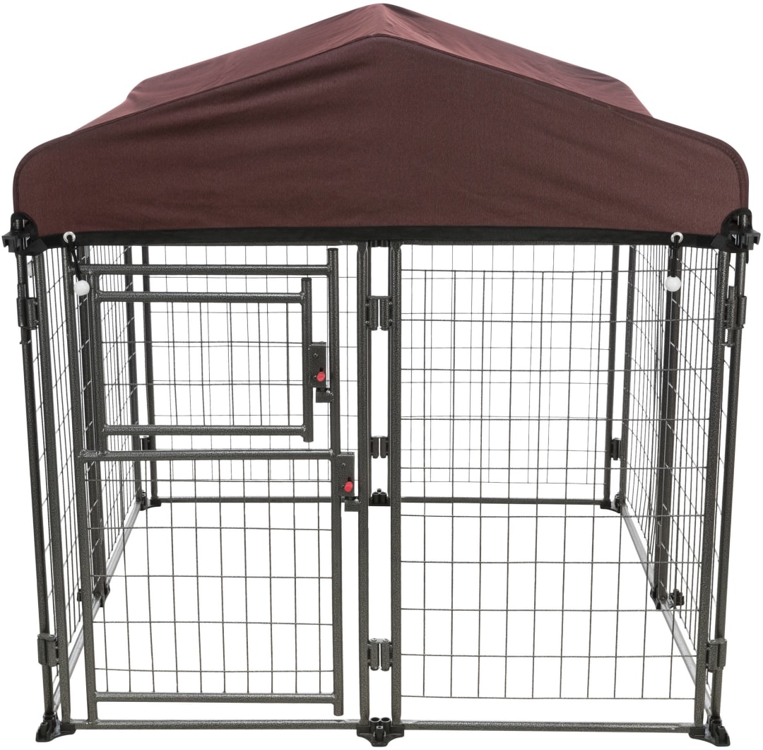 Deluxe Outdoor Dog Kennel