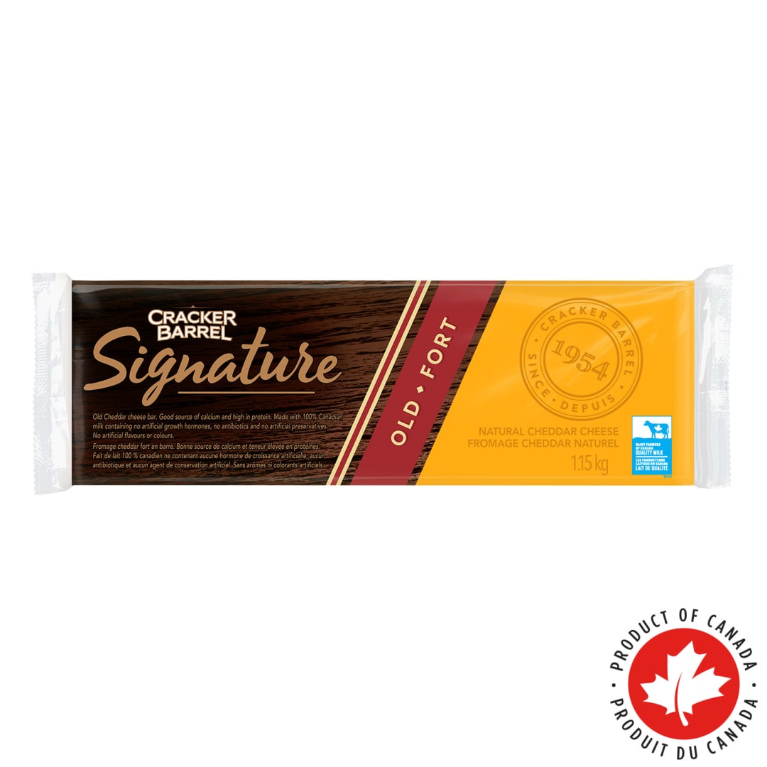 Cracker Barrel Signature Old Cheddar Cheese, 1.15kg