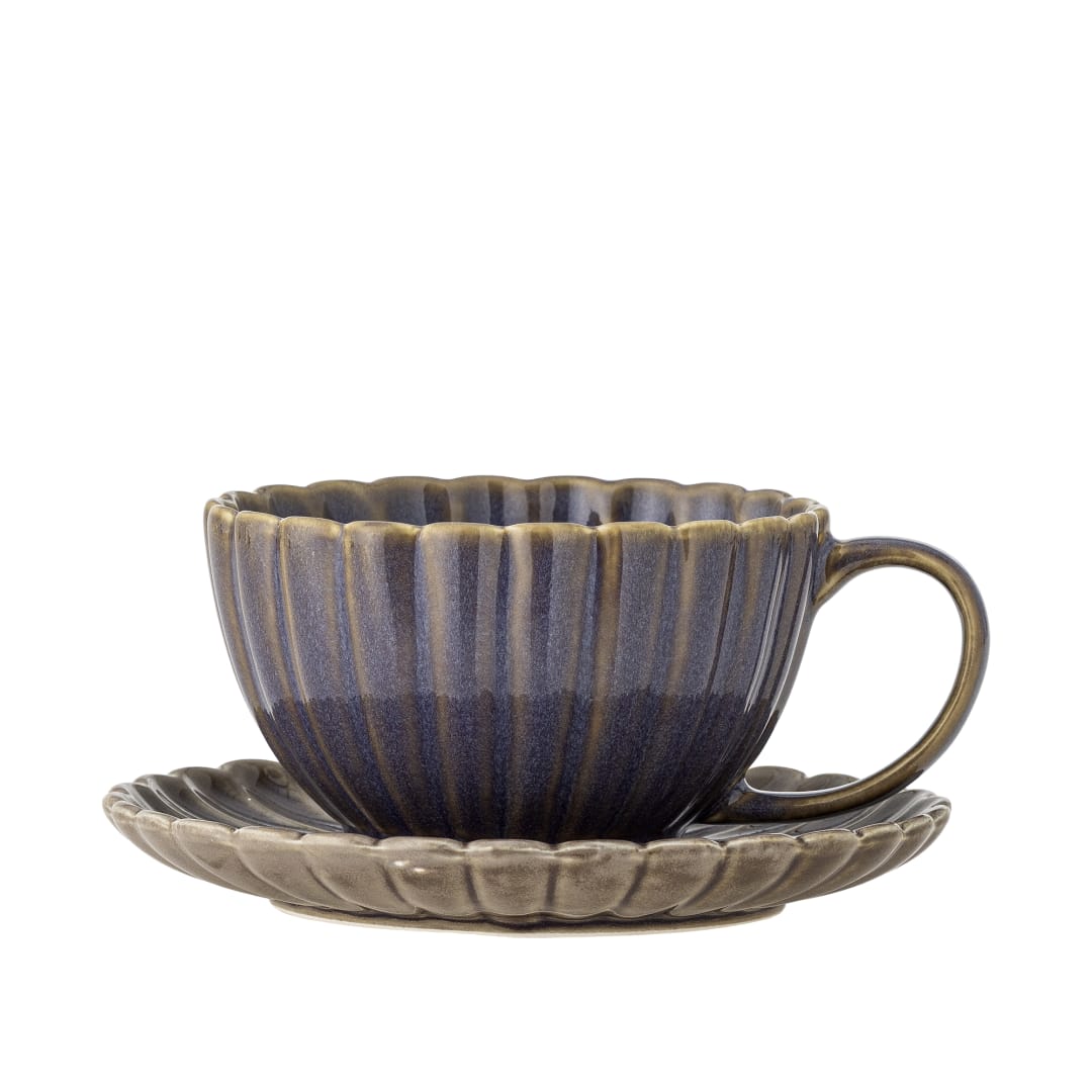 82061907 - Latina Cup w/Saucer, Purple, Stoneware STOCK: 300