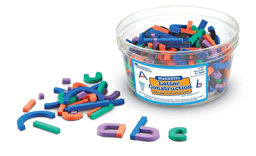 MAGNETIC LETTER CONSTRUCTION