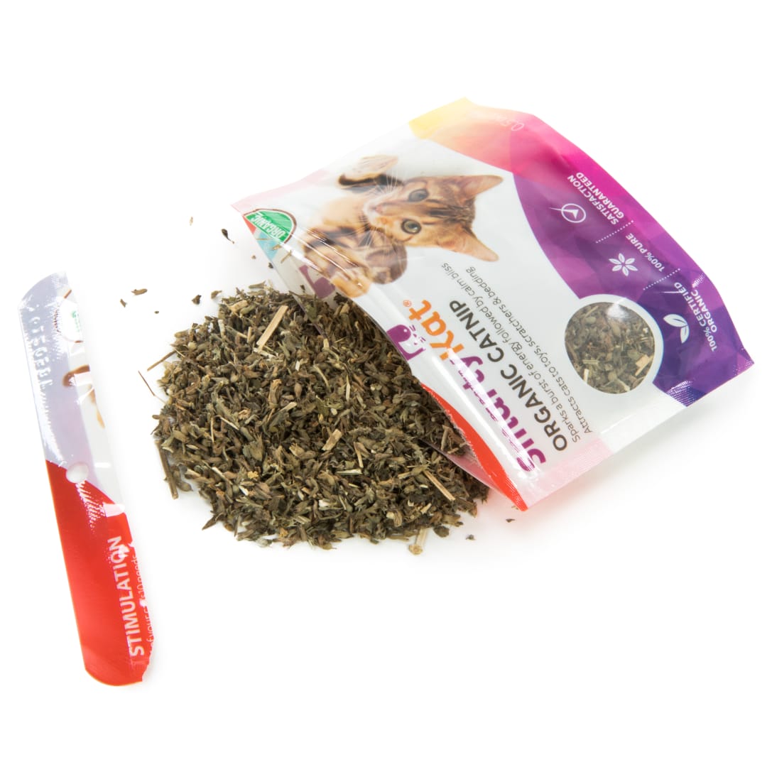 SmartyKat USDA Certified USDA Organic Catnip Cat Attractant, Stimulating Positive Training Aid in a Resealable Pouch, 0.5 Ounce