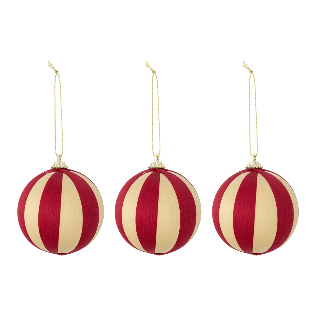 82072370 - Wynn Ornament, Red, Polyester STOCK: 300