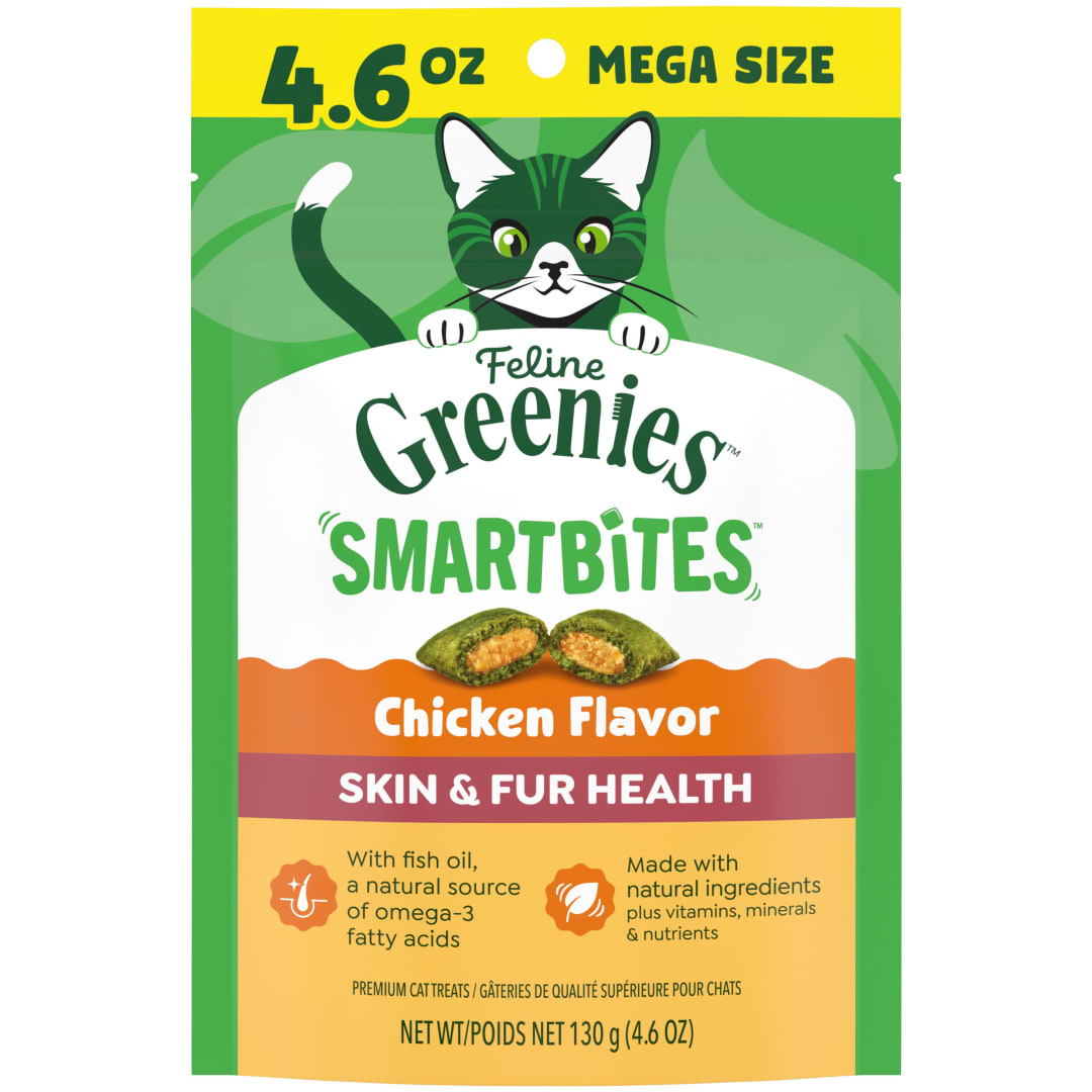 FELINE GREENIES SMARTBITES Skin & Fur  Crunchy and Soft Natural Cat Treats, Chicken Flavor, 4.6 oz. Pack