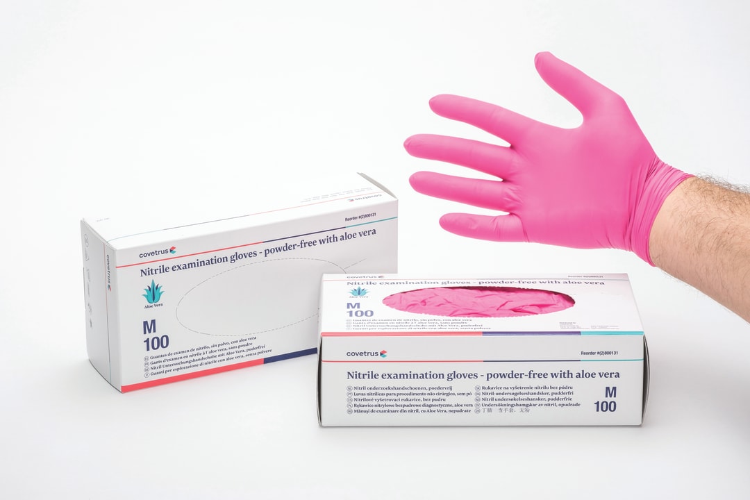Covetrus Powder-Free Nitrile Examination Glove with Aloe Vera, Pink, Small