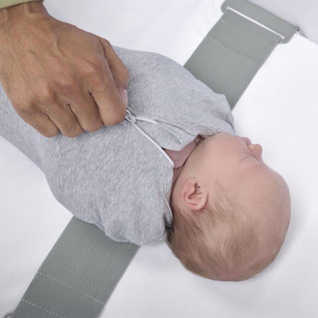 SM SNOOZE STOW EASY FOLD BASSINET