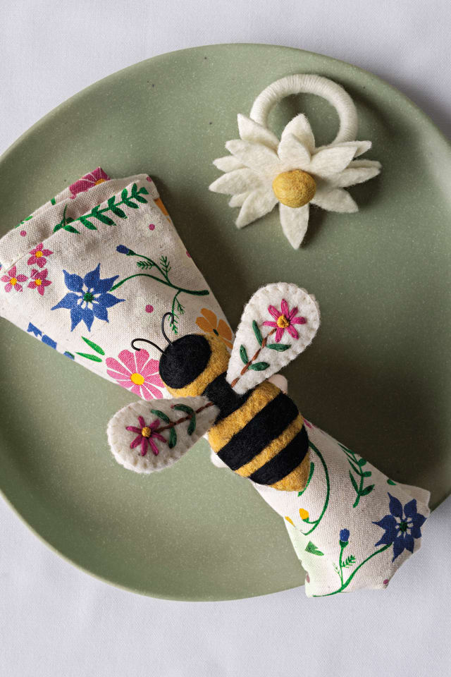 Bee Garden Napkins Set of 4