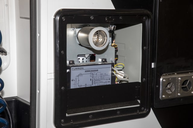 Furrion WATER HEATER-TANKLESS "ON DEMAND" W/WALL CONTROLLER, 2.4 GAL/MIN,GAS,ANTI-FREEZE #FWH09AFA