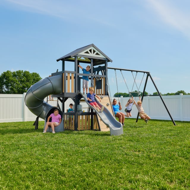 Atlas w/tube slide and monkey bars