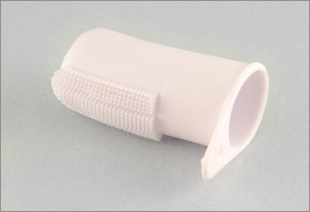 Fingerbrush