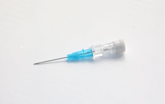Straight IV Catheters