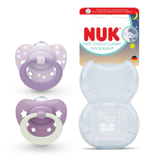 NUK First Choice Classic Day & Night Chupete para beb | 0-6 meses | Chupetes ortodnticos que brillan en la oscuridad | 95% de aceptacin por parte de los bebs** | Morado | 2 unidades