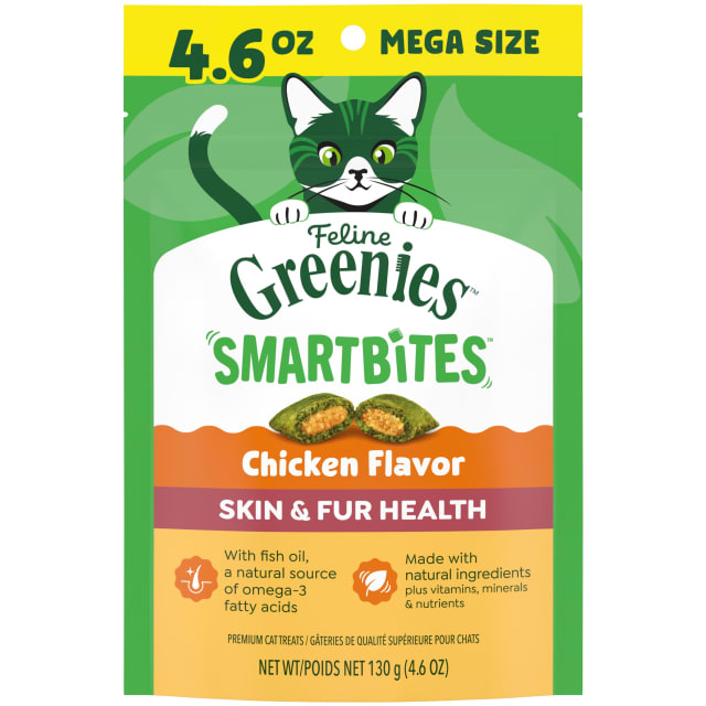 FELINE GREENIES SMARTBITES Skin & Fur Crunchy and Soft Natural Cat Treats, Chicken Flavor, 4.6 oz. Pack