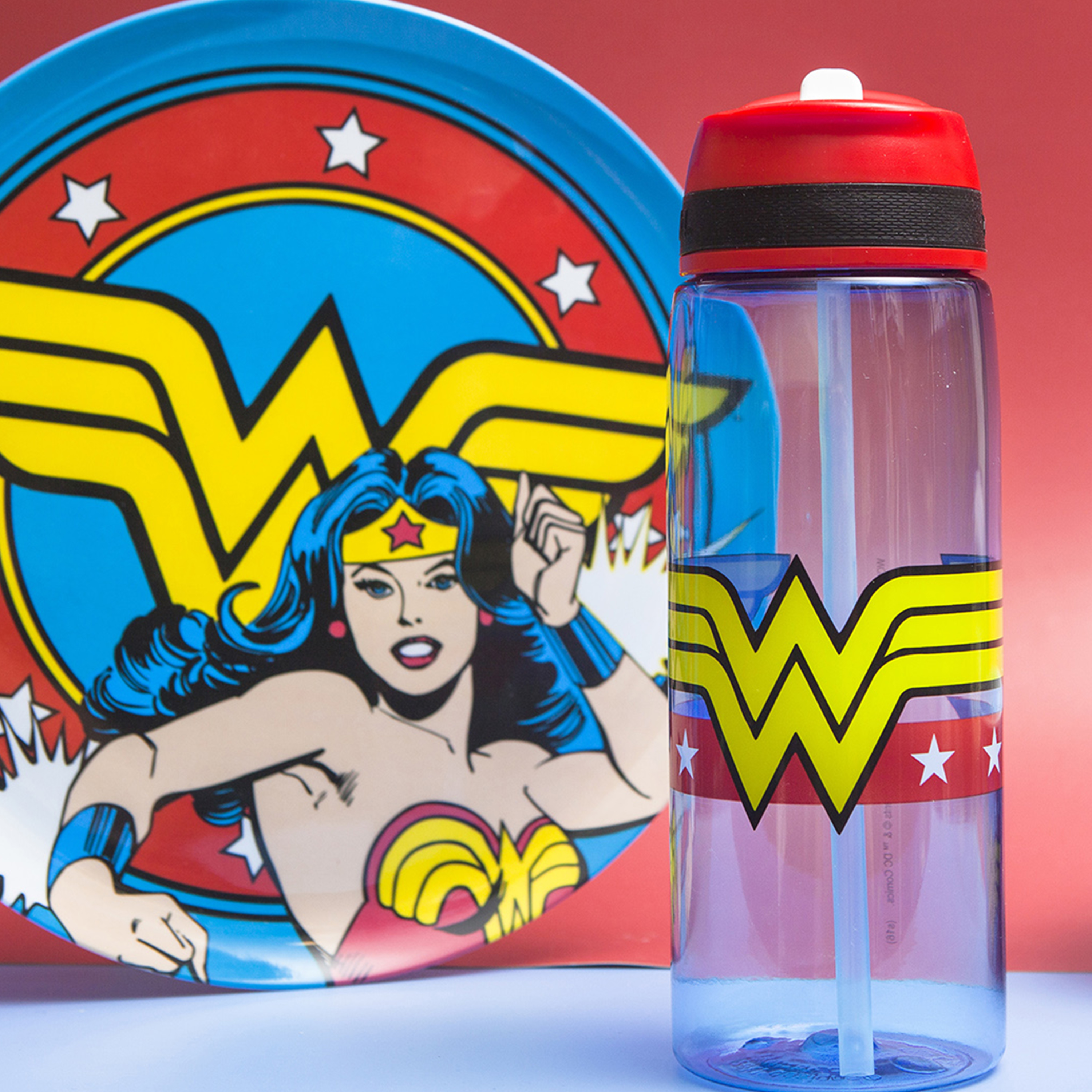 DC Comics Plate, Bowl and Water Bottle Dinnerware Set, Wonder Woman, 3-piece set slideshow image 3