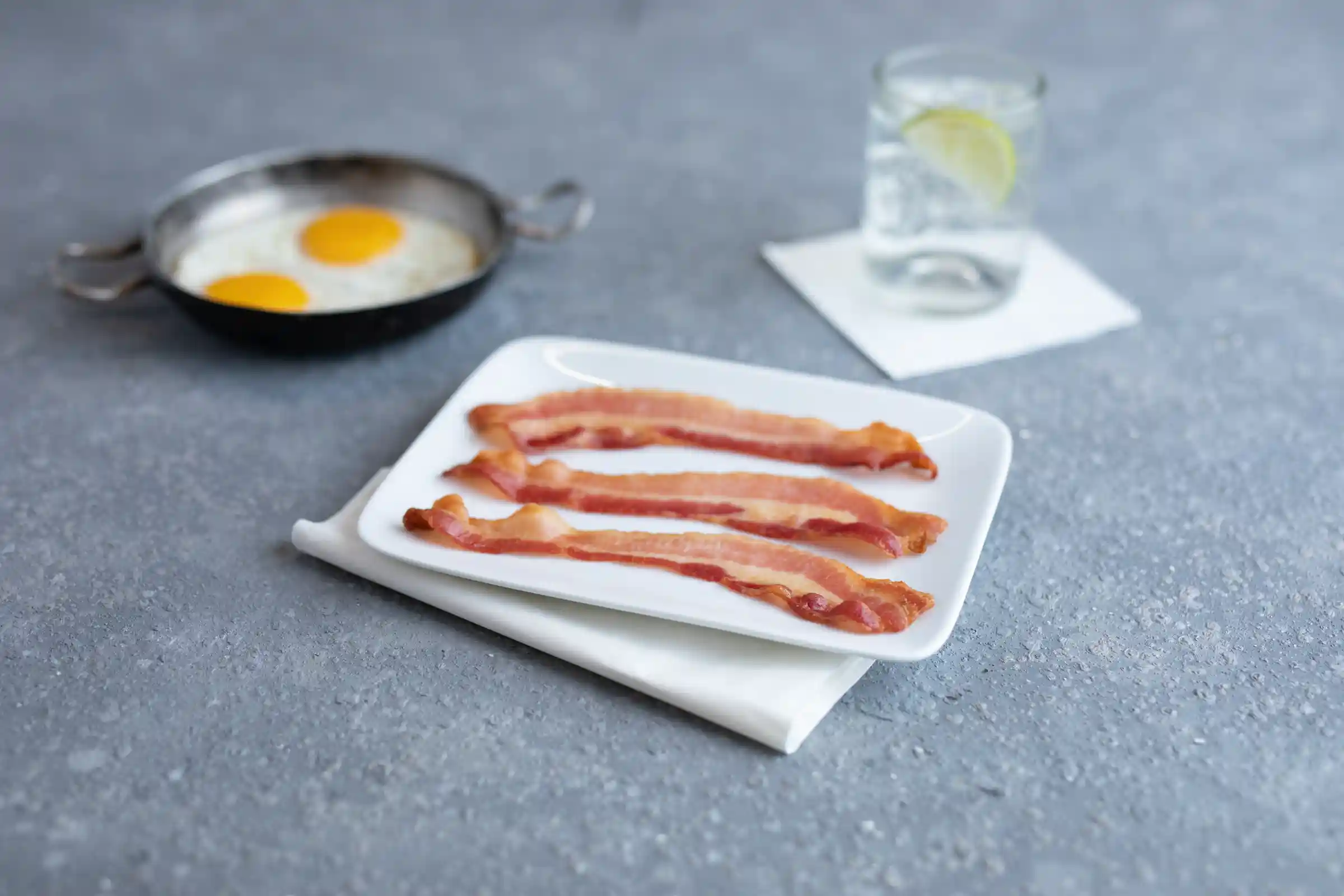Wright® Brand Naturally Hickory Smoked Thin Sliced Flat-Pack® Bacon, 18/22 _image_1