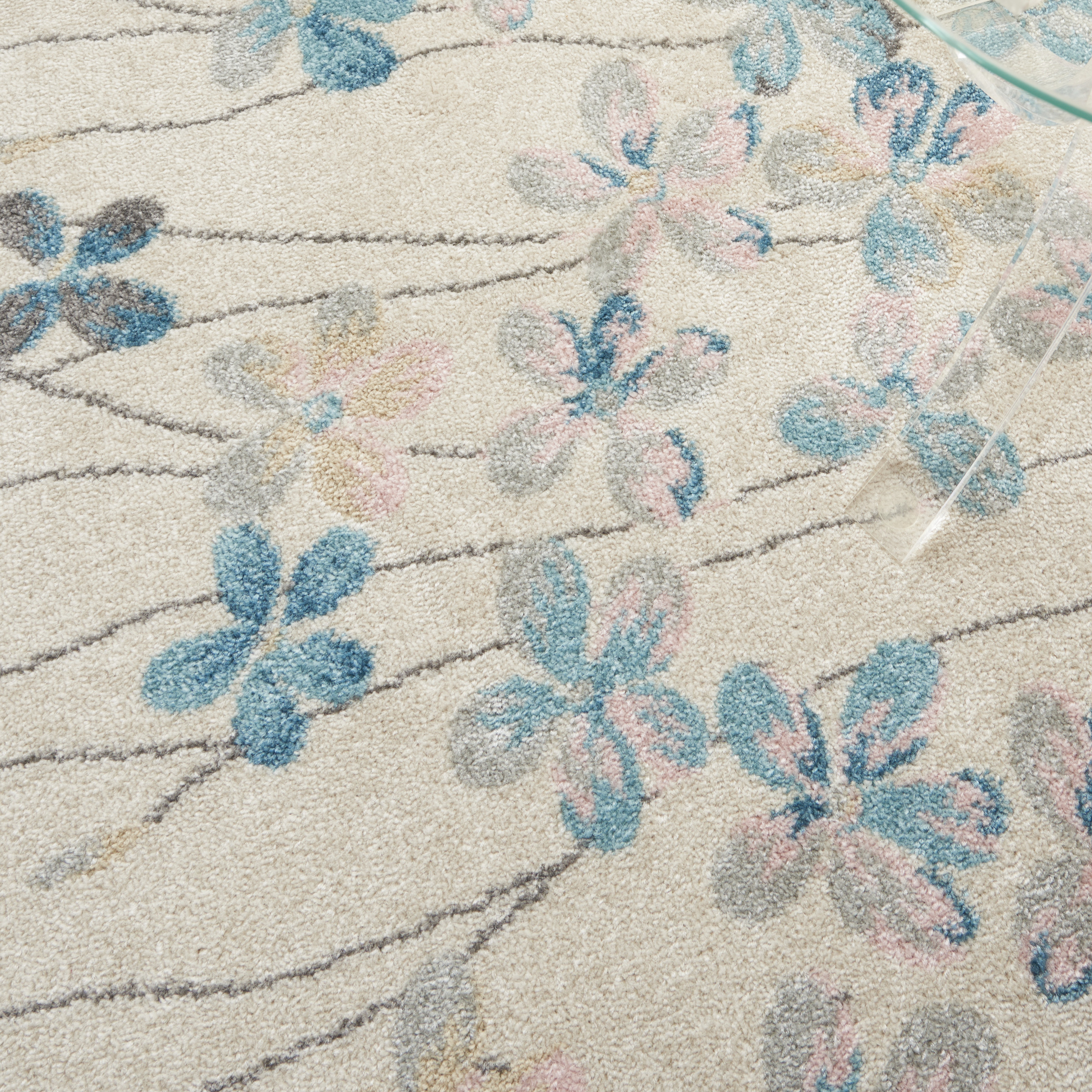 Nourison Tranquil 5'3" x 7'3" Ivory Contemporary Indoor Rug