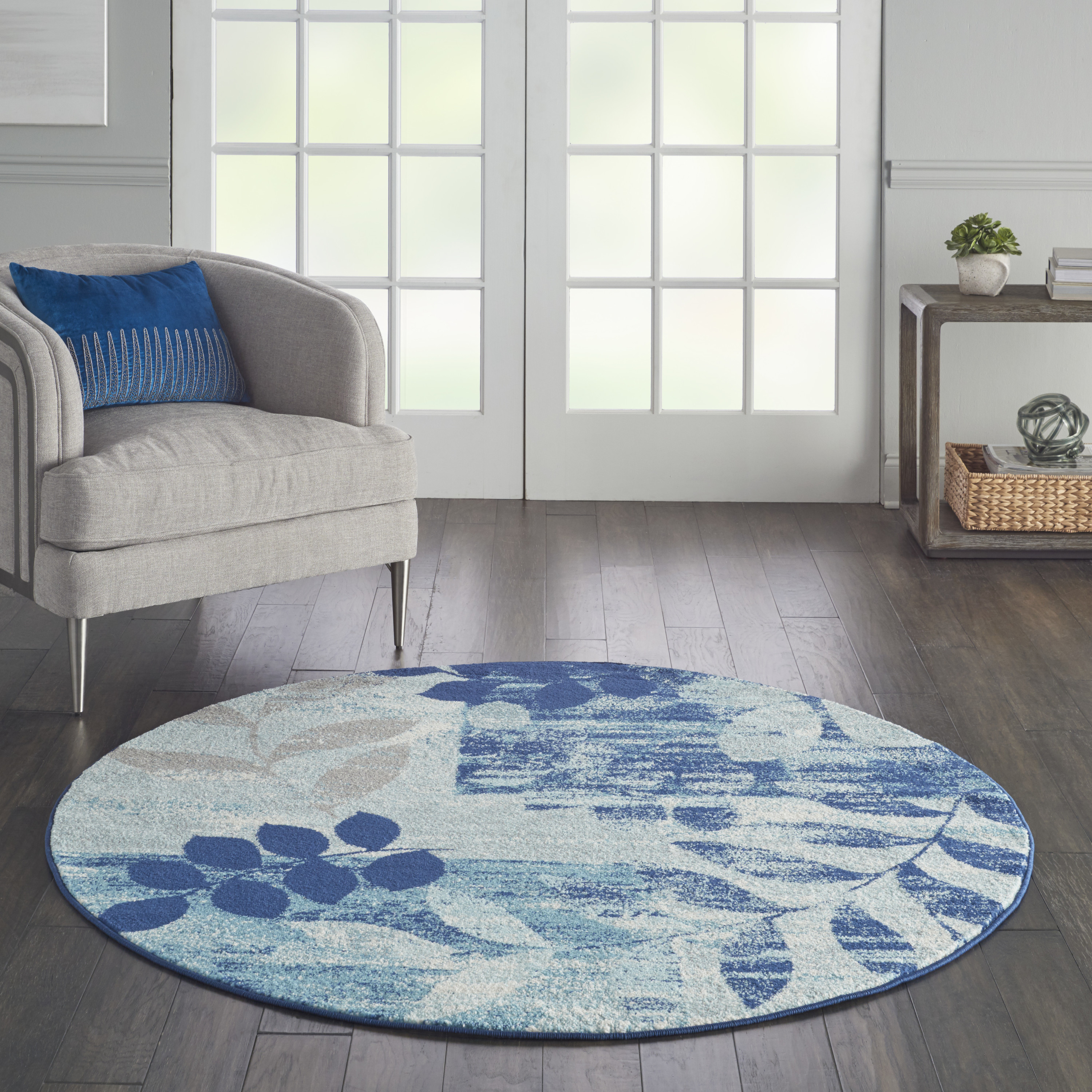 Nourison Tranquil 5'3" x Round Navy Light Blue Farmhouse Indoor Rug