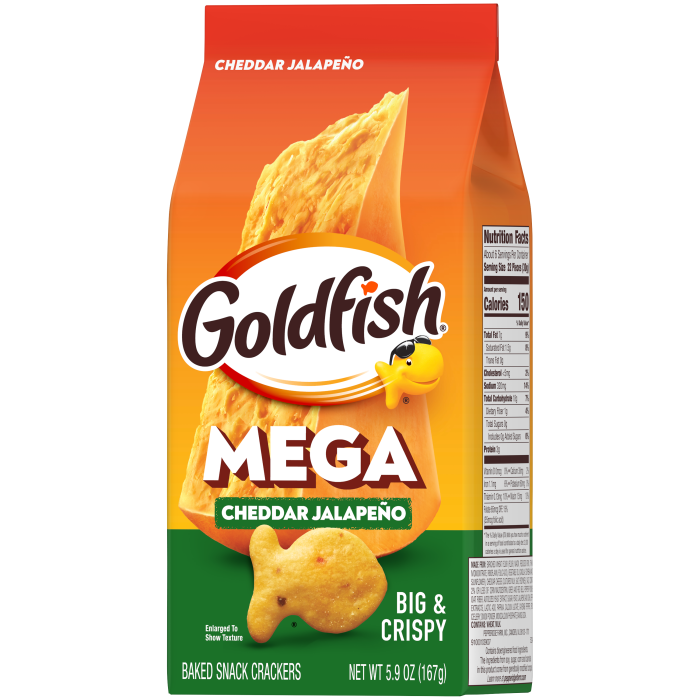 Goldfish® Cheddar Jalapeño Baked Snack Crackers, 5.9 oz, bag - Right Angle Image
