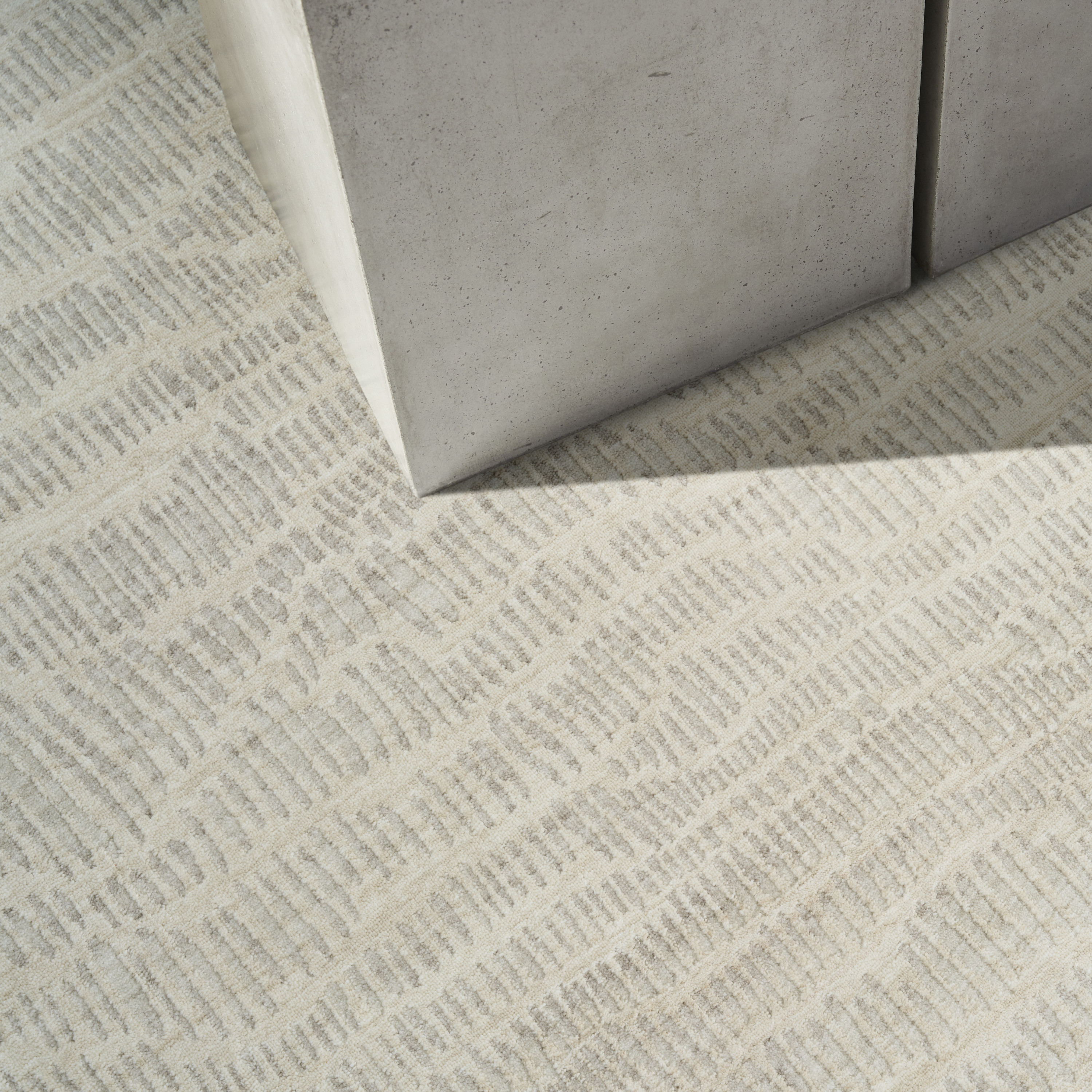Calvin Klein CK079 Notes 7'10" x 9'10" Ivory Silver Modern Indoor Rug