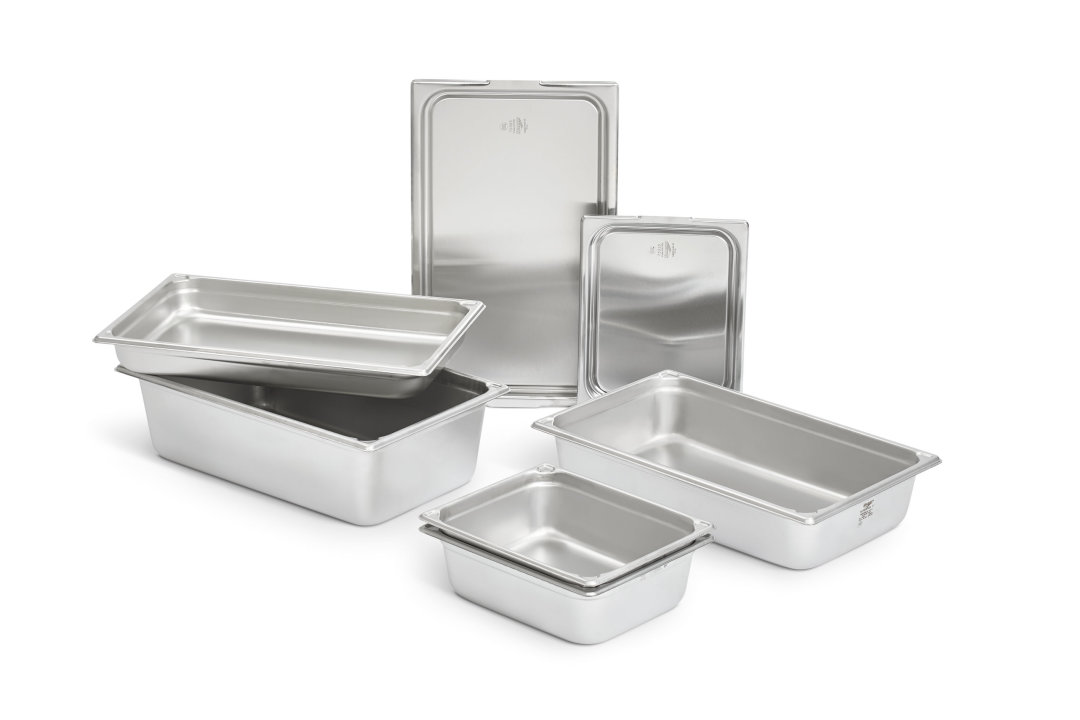Half-size 8-inch-deep Super Pan® heavy-duty stainless steel transport pan